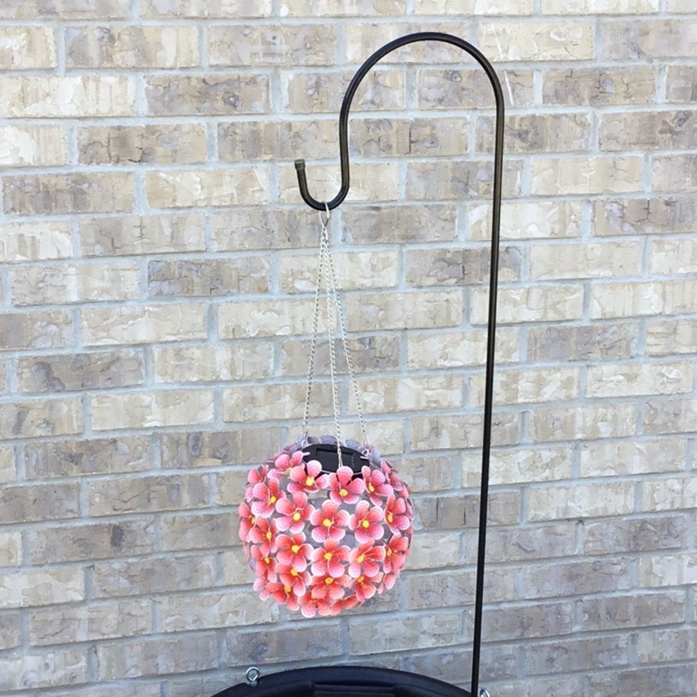 FLASH SALE Solar Hydrangea Ball